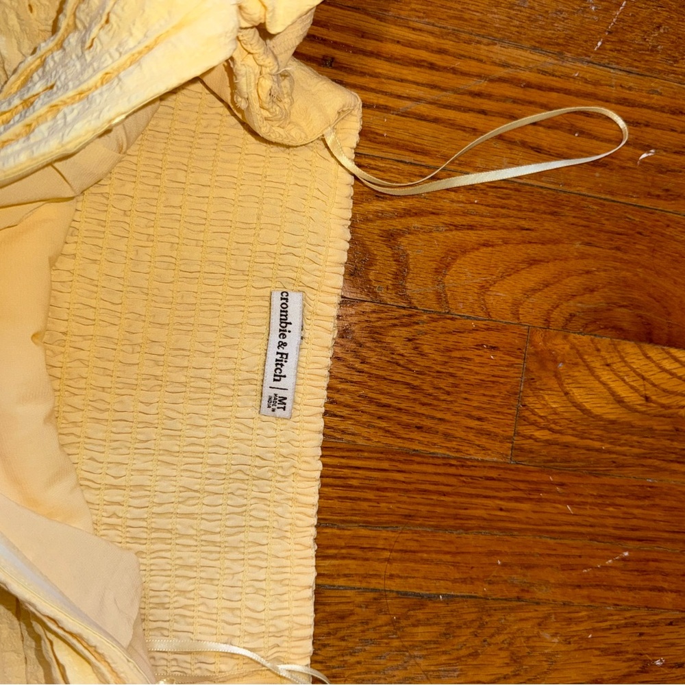 Yellow Abercrombie Emerson Off-Shoulder Dress - Picture 5 of 6